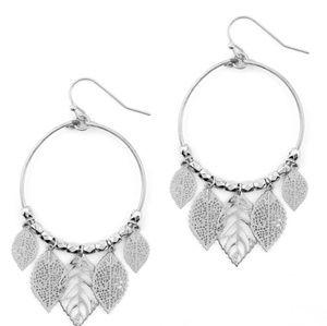 Leaf earrings